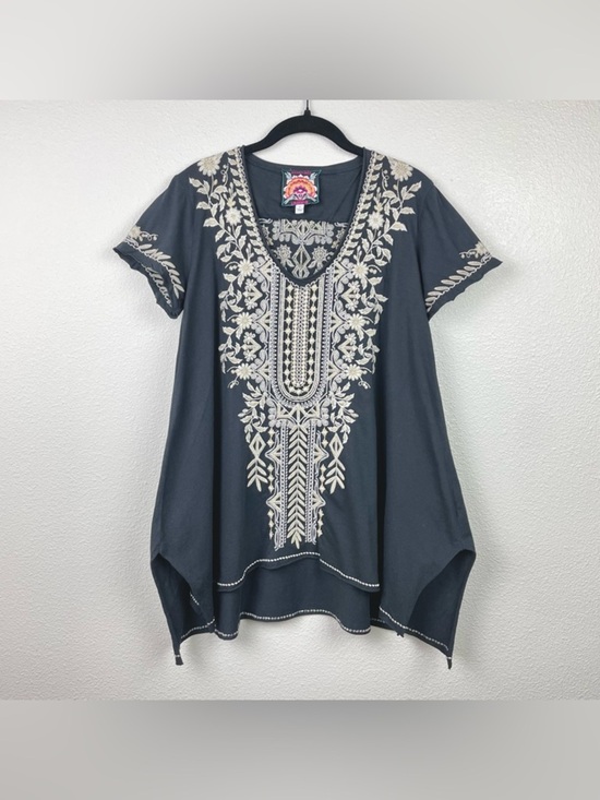 Johnny Was Tops - Johnny Was Women's Small Black Short Sleeve Embroidered V-Neck Tunic Top Boho
